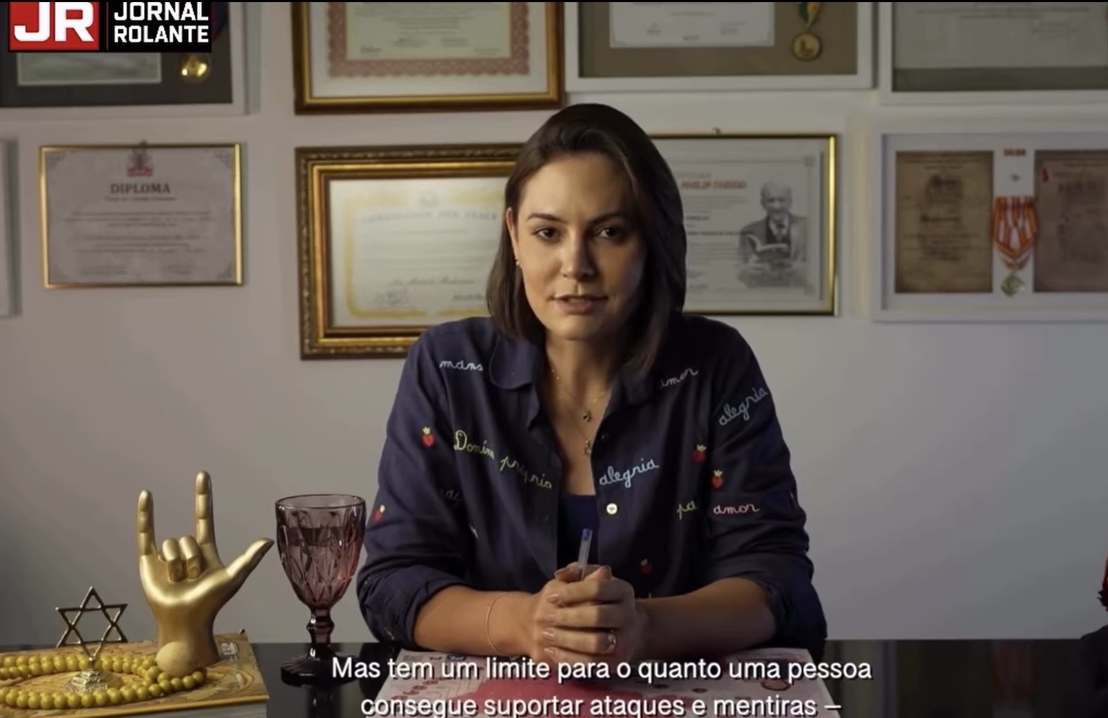 Vídeo de Michelle Bolsonaro é apontado pelo Financial Times como novo revés para campanha de Flávio Bolsonaro
